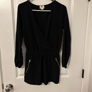 One Clothing Black Wrap Front Romper Long Sleeve Zip Pocket Size XS